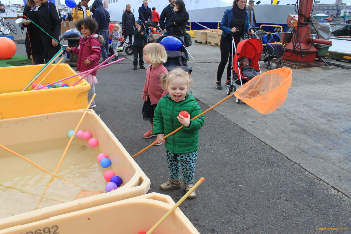 Stella at the harbour