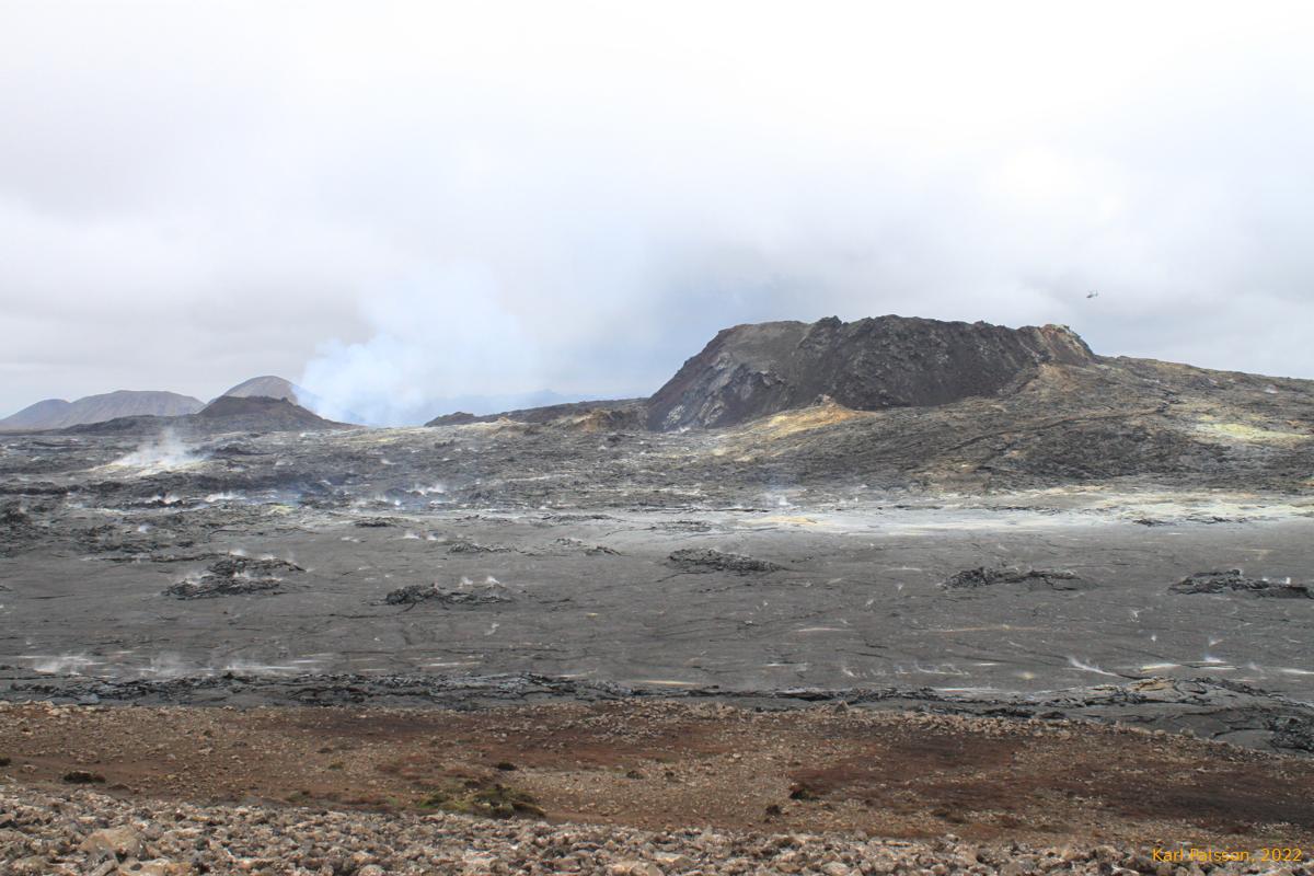 Nice cooled lake, still with heat west of the old main crater