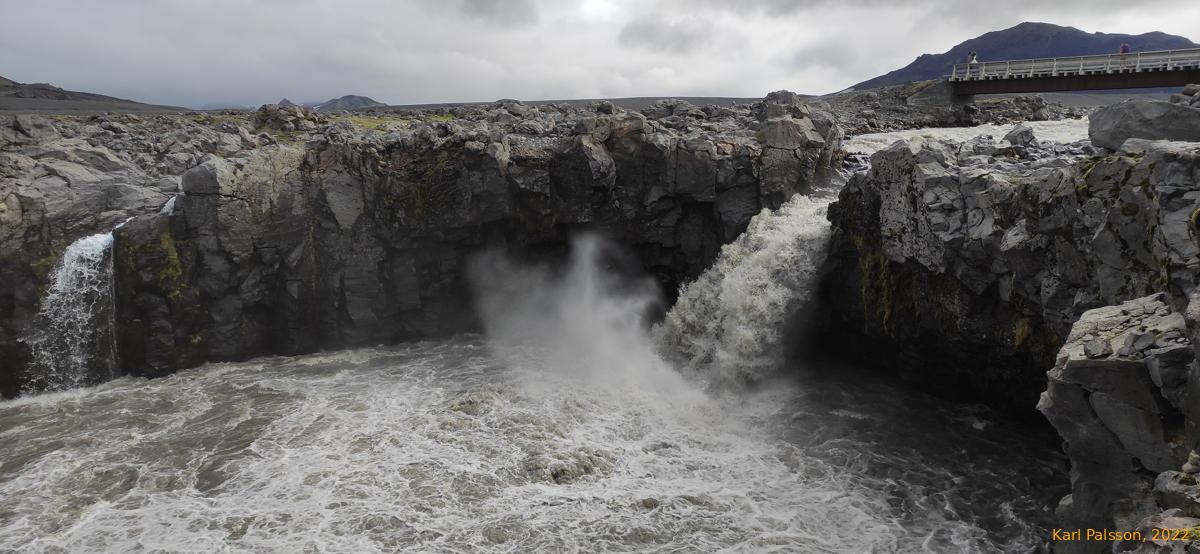 The waterfall at Innri-Emstruá