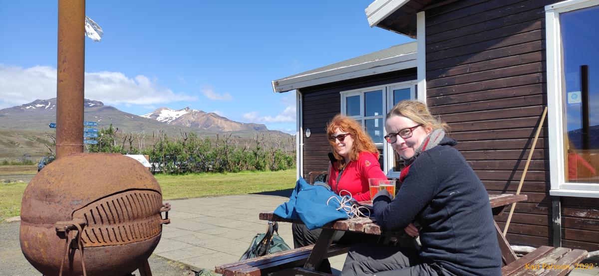 Perfect weather waiting for the bus